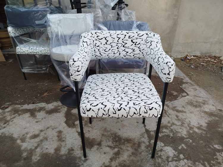 صندلی نهار خوری جوکر