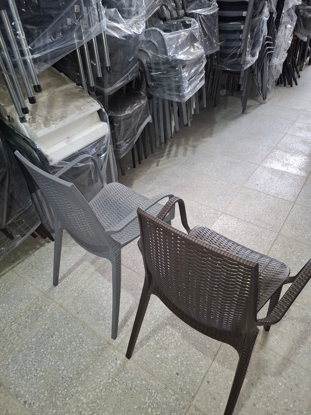 صندلی پلاستیکی کامپیران کد 010