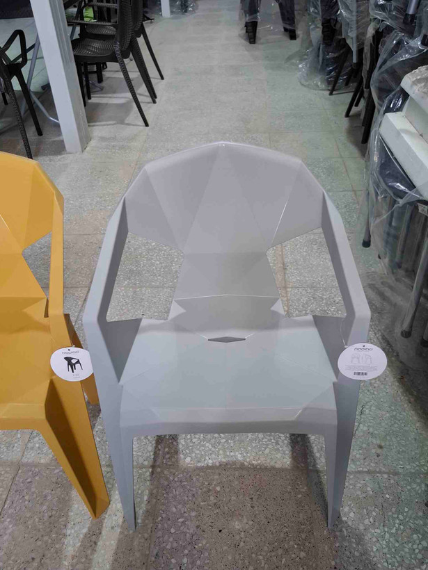 صندلی پلاستیکی کامپیران کد 0۲۲