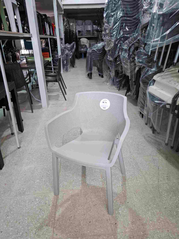صندلی پلاستیکی کامپیران کد 0۳۰
