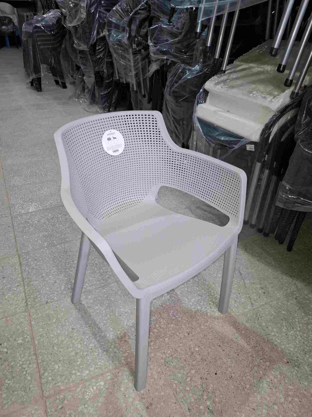 صندلی پلاستیکی کامپیران کد 0۳۰