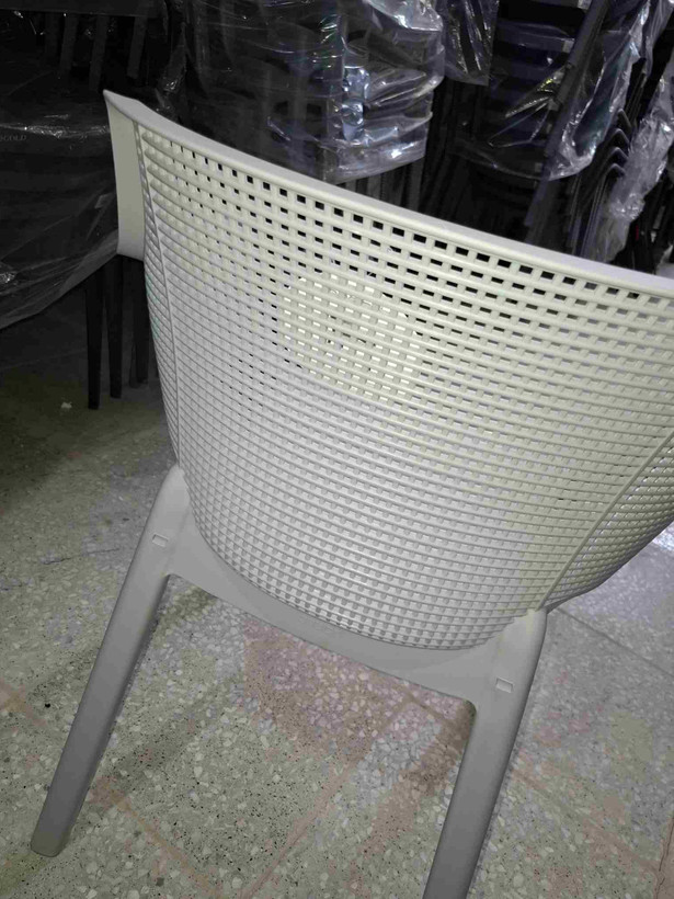 صندلی پلاستیکی کامپیران کد 0۳۰