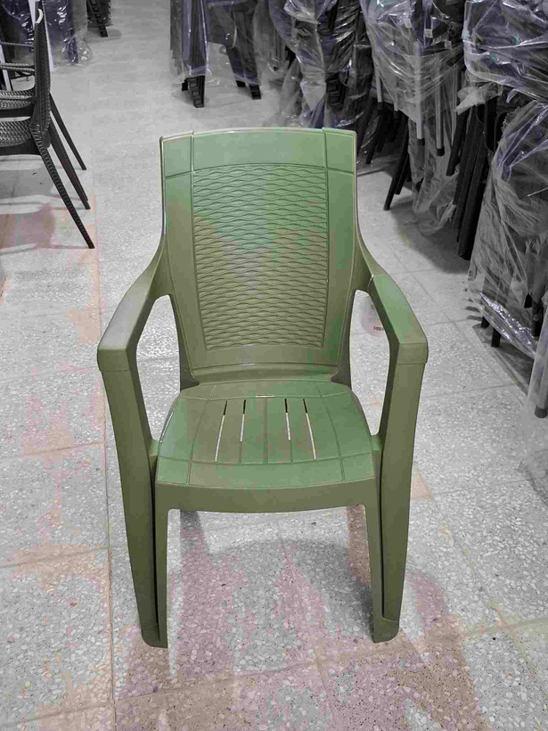 صندلی پلاستیکی کامپیران کد 0۸۰