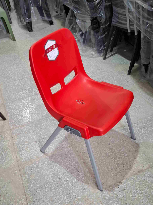 صندلی پلاستیکی کامپیران کد ۱۵۰