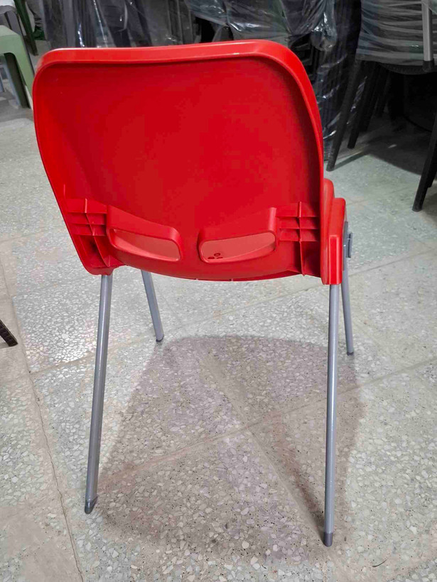 صندلی پلاستیکی کامپیران کد ۱۵۰