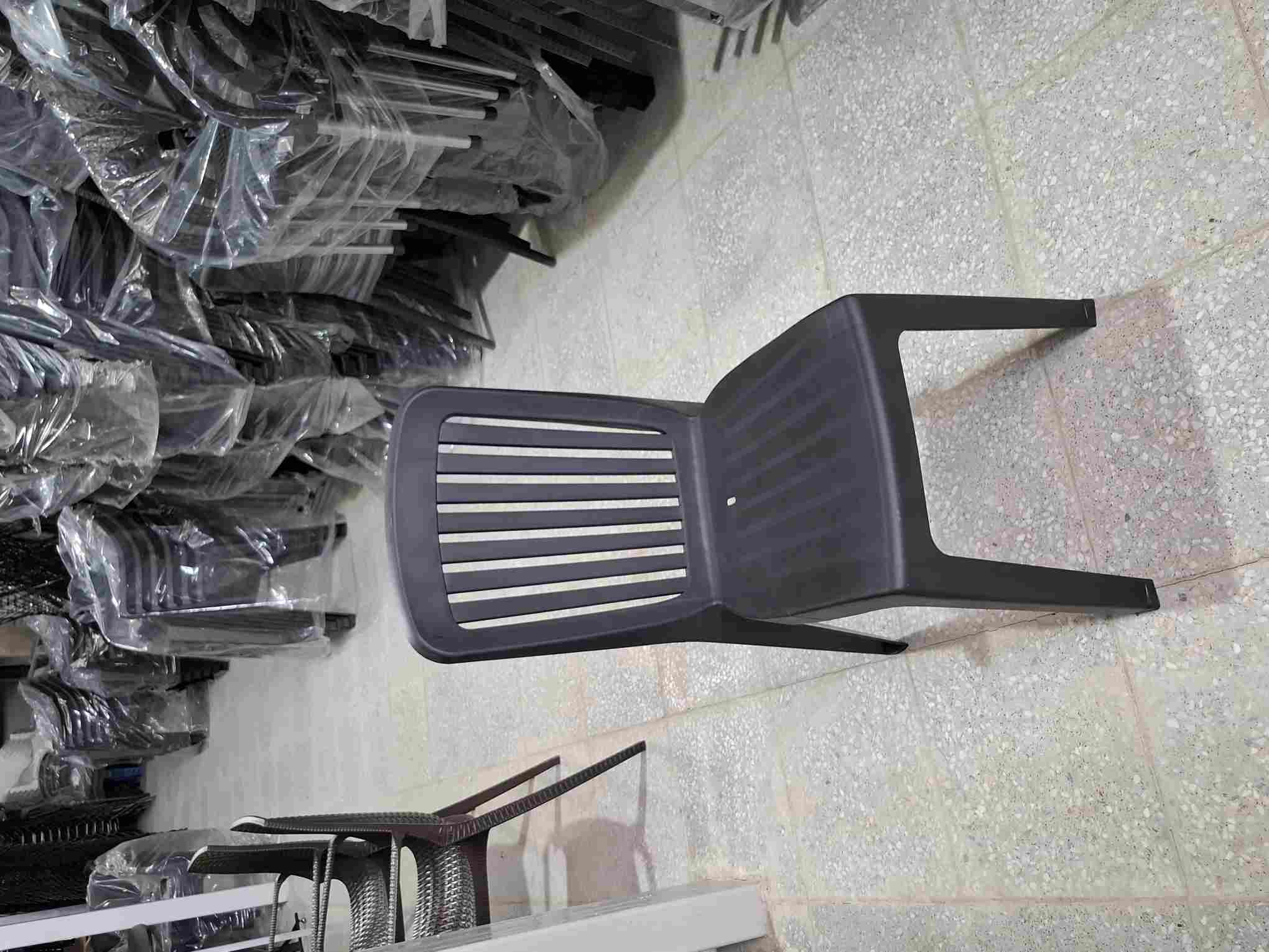 صندلی پلاستیکی کامپیران کد ۲۰۰