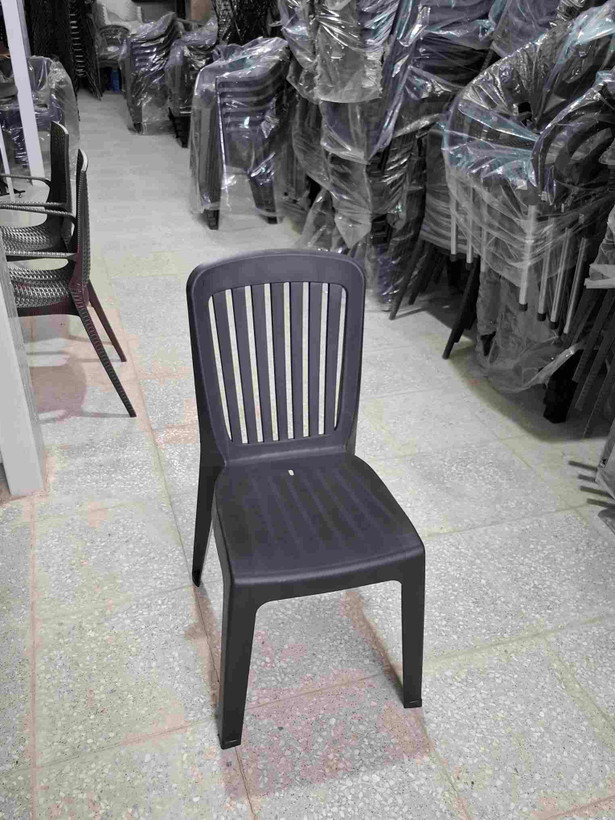 صندلی پلاستیکی کامپیران کد ۲۰۰