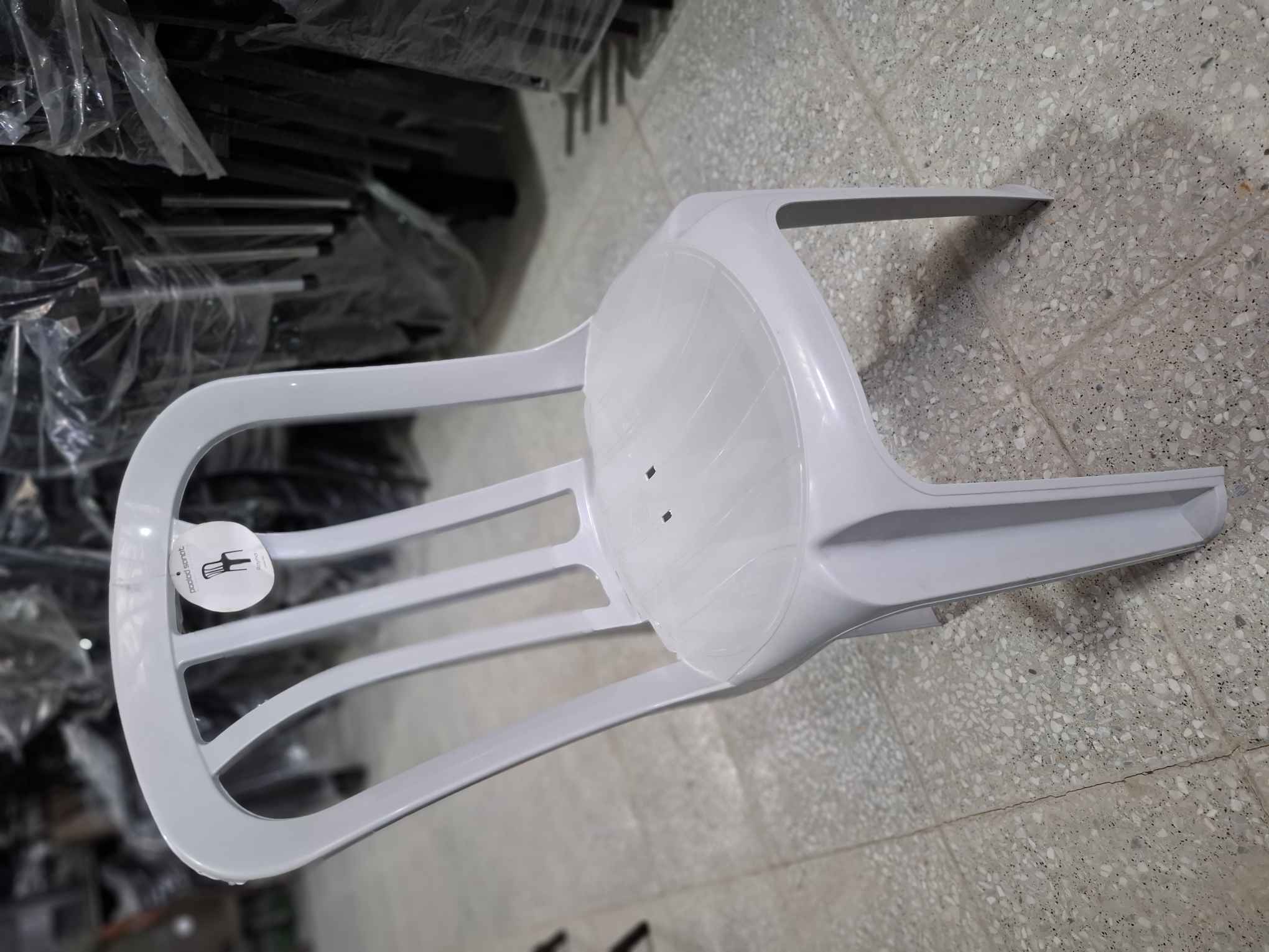 صندلی پلاستیکی کامپیران کد ۲۱۰